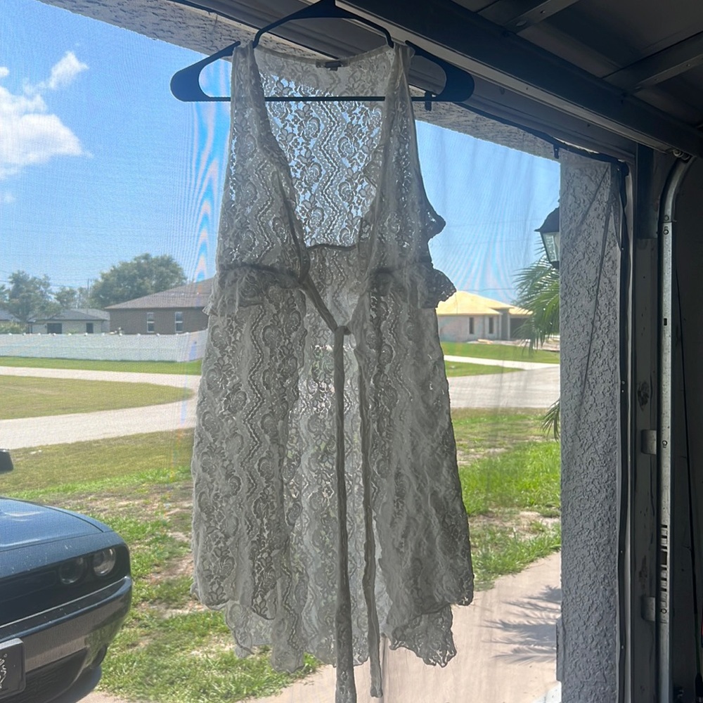 Ivory Lace Gimmicks Vest